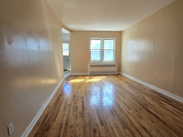 9805 Seaview Avenue image 6 of 7