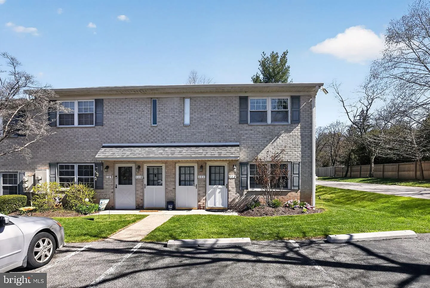 111 Hampstead Dr #111 photo 1