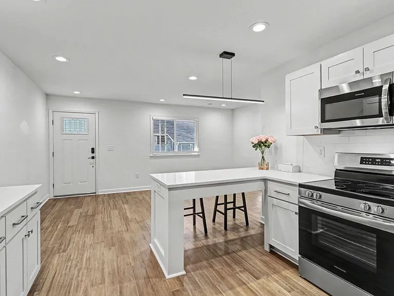 1309 Hudson Ave #A3 — Photo 7