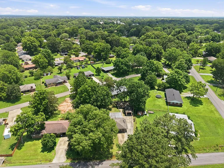 704 Jackson Dr — Photo 24