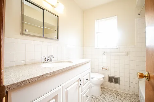 2962 Carskaddon Ave #1 — Photo 9