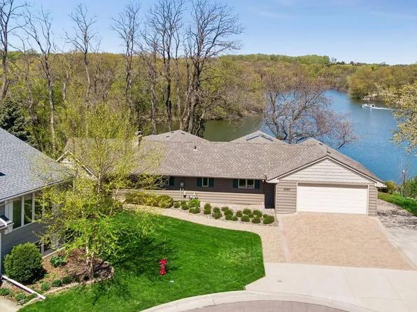 4033 Silver Lake Ter, Saint Anthony, MN 55421