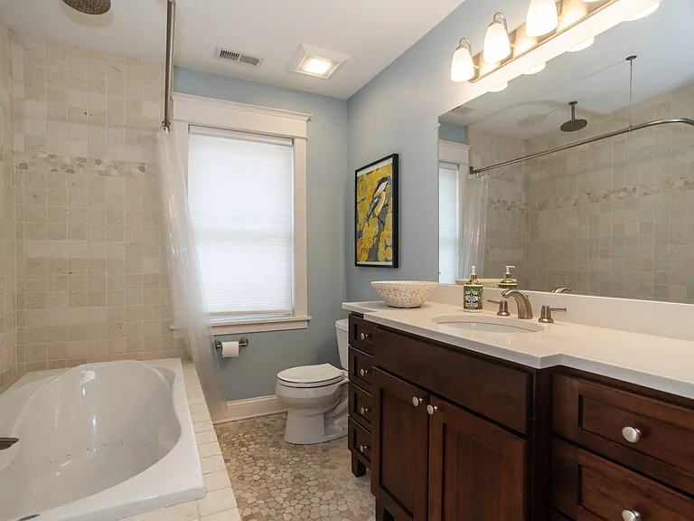 4519 N Sacramento Ave — Photo 19