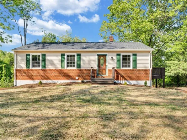 851 Short St, Bedford, VA 24523