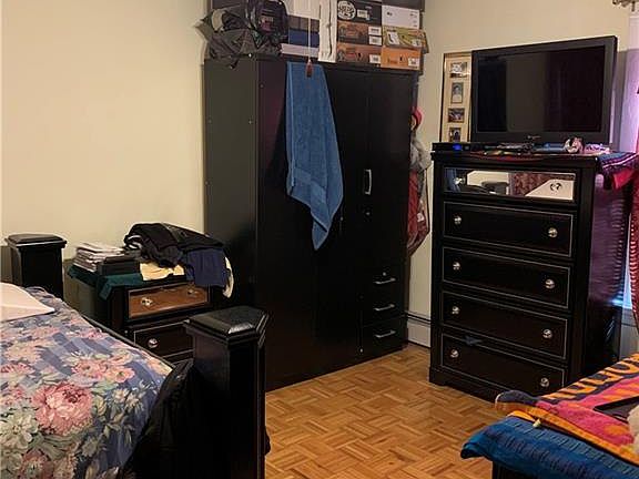 5th image of 10 Parker St