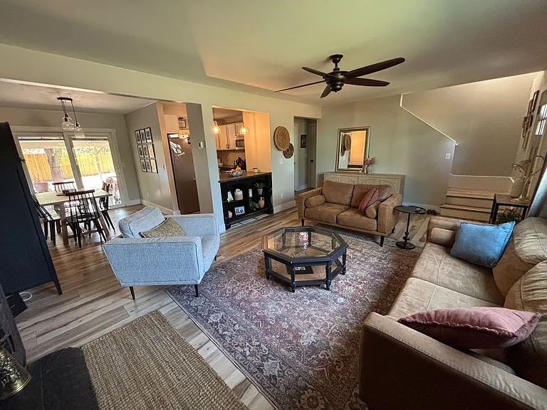 127 Ranae Dr — Photo 3