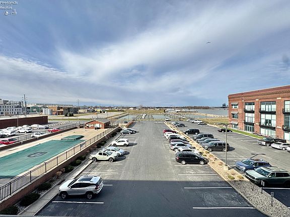 2nd image of 401 W Shoreline Dr Unit 332