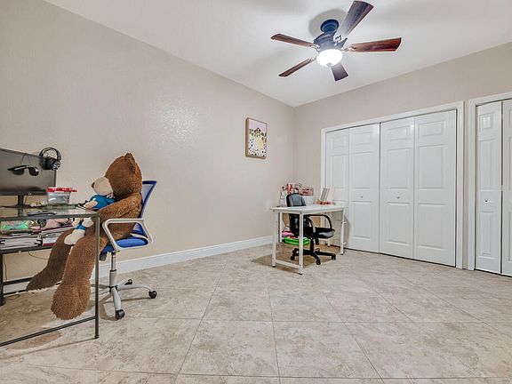 5th image of 4917 Luqui Court