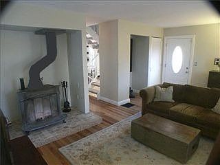 3rd image of 1123 Highland St