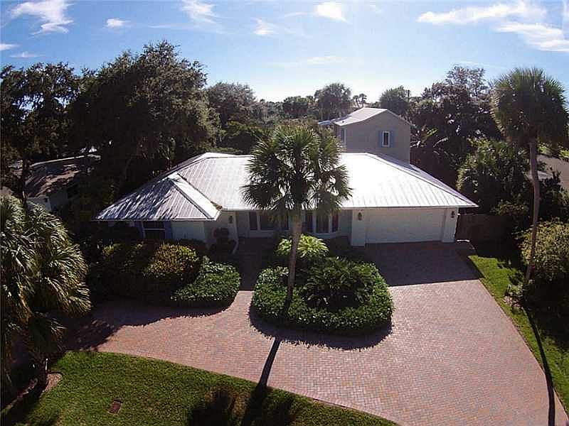 1st image of 506 Honeysuckle Ln