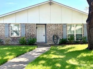 2940 Rolling Hills Dr, Carrollton, TX 75007