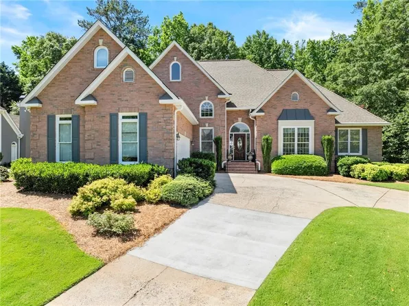 5015 Fenwick Dr, Cumming, GA 30040