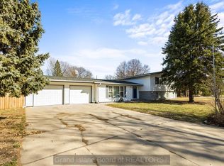 617 Seminary St, Stromsburg, NE 68666