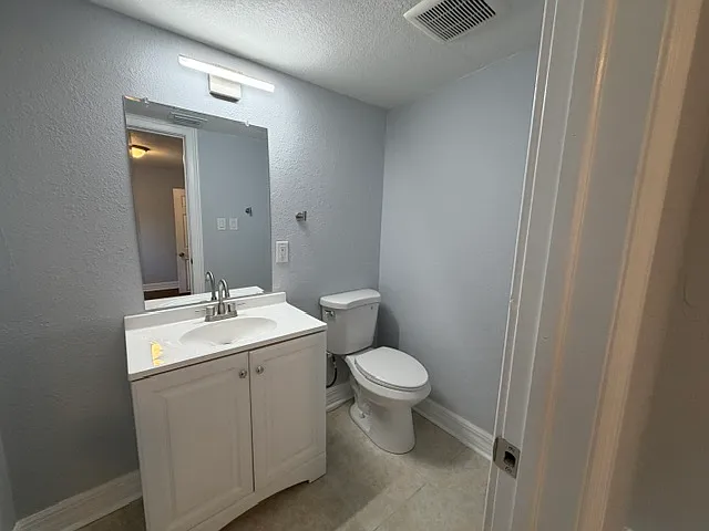 3411 E Lambright St — Photo 9