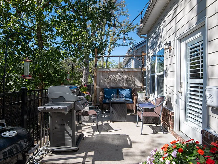 1022 Emery Bay Cir — Photo 26