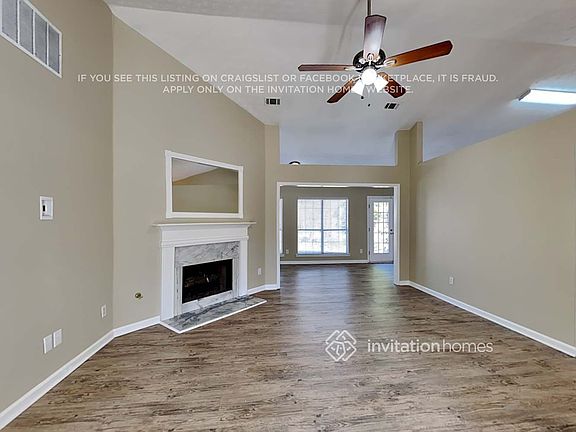 3rd image of 1679 Crestfield Ln