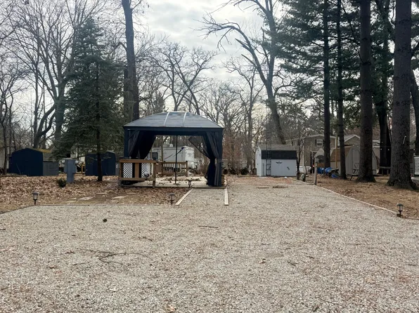 7-155 Woodhaven Lakes, Sublette, IL 61367