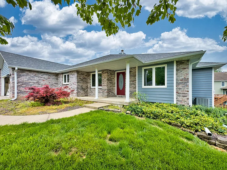 1909 Clear Ct — Photo 31
