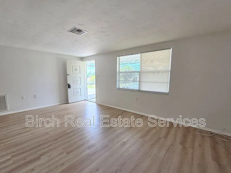 2 bed, 2.0 bath, 1100 sqft, $1,550 — Photo 4