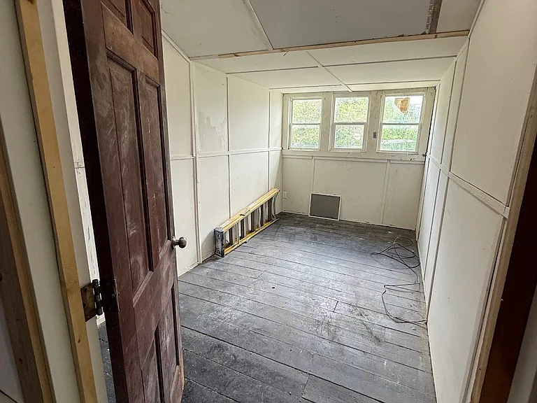 602 E Decatur St — Photo 4