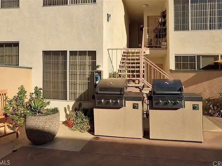 18640 Collins St #116 — Photo 27