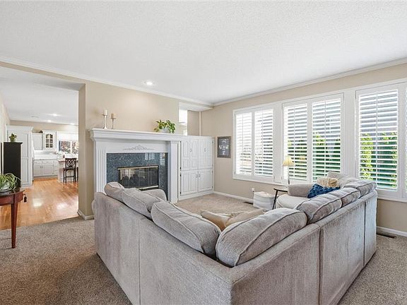 5th image of 15821 Rosewood St