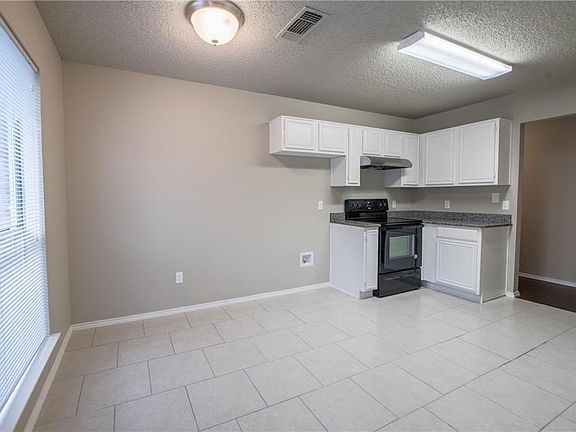 4th image of 7400 Laurelhill Ct S
