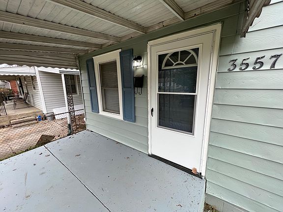3rd image of 3557 Caroline Ave