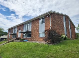 4425 53rd St APT 3, Moline, IL 61265