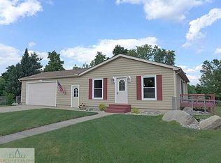907 Chasewood Cir, Grand Ledge, MI 48837