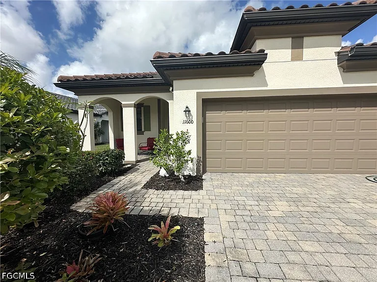 11600 Golden Oak Ter — Photo 1