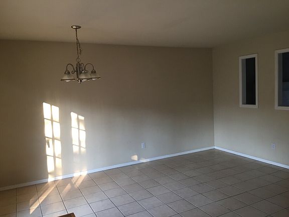4th image of 7863 Sungarden Dr