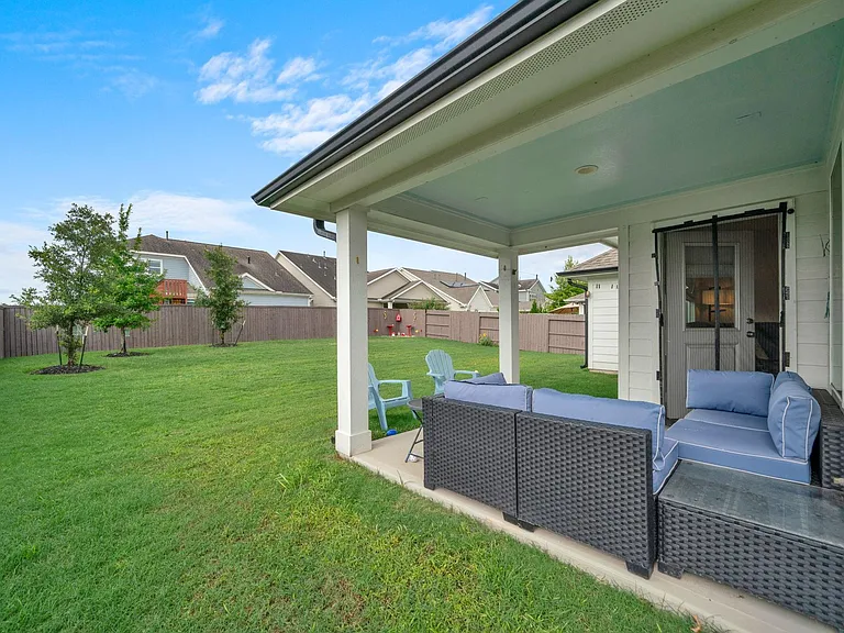 2503 Hagerman Ct — Photo 3