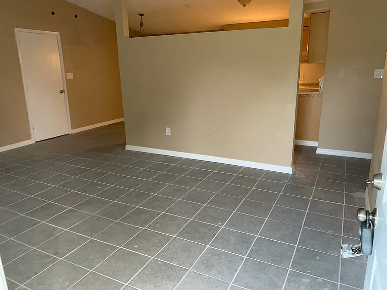 6337 Sutters Mill Rd — Photo 3