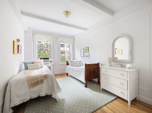 51 East 90th Street 5B image 3 of 7