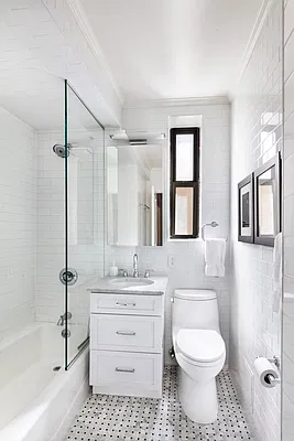 Bathroom, photo 1
