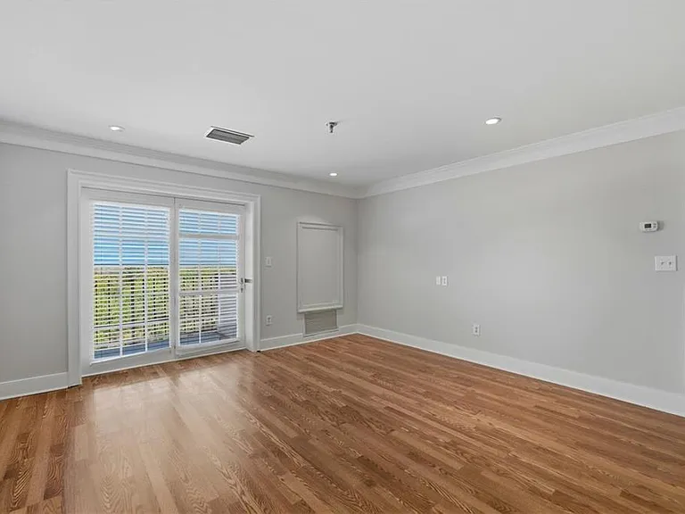 300 Johnson Ferry Rd #B915 — Photo 9