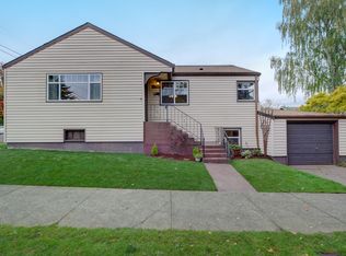 1102 N 41st St, Seattle, WA 98103