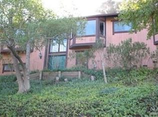 10 Palomino Cir, Novato, CA 94947
