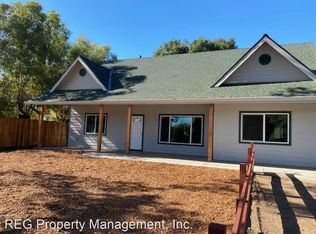 8075 Curbaril Ave, Atascadero, CA 93422