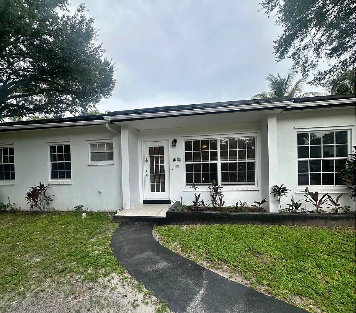 3 bed, $3,500 — Photo 1
