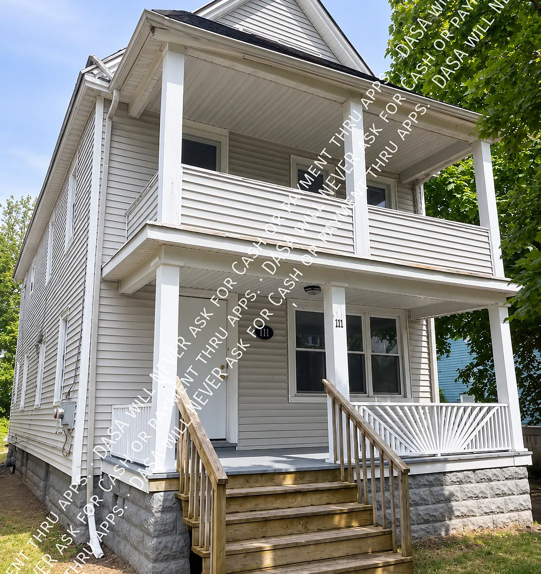 64 Wyandotte Lower - 2 Bed / 1 Bath — Photo 1