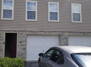 2716 Woodmont Dr, York, PA