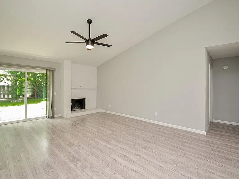 22018 Grand Forks Dr — Photo 12