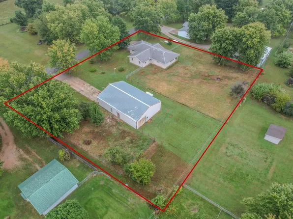 20830 Dillon Rd, Lebanon, MO 65536