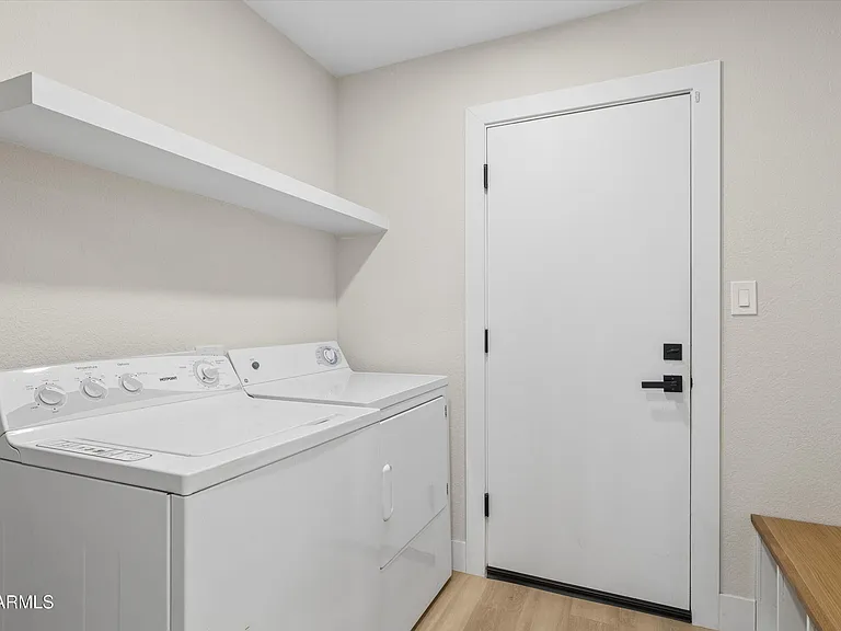 5117 E Beck Ln — Photo 23