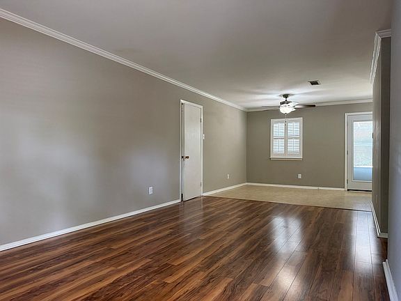 4th image of 3 Creekridge Cir