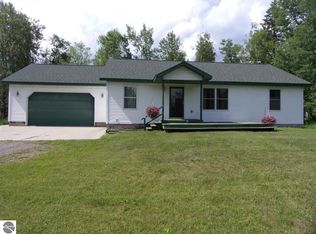 1571 E Rose City Rd, Rose City, MI 48654