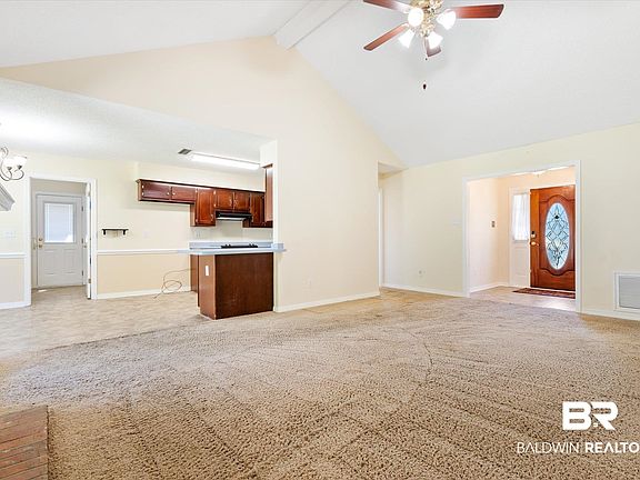 4th image of 9538 Chippewa Dr