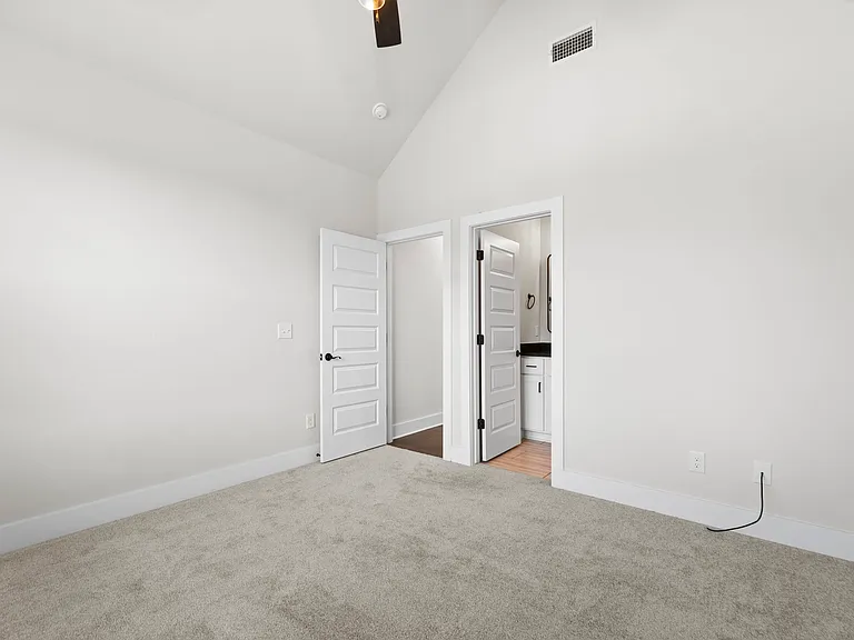 1110 Montieri Dr — Photo 4